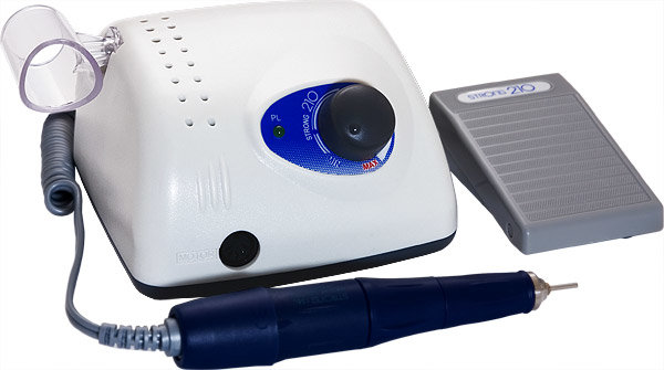 Маникюрно-педикюрный аппарат Saeshin Strong 210/105L (35 000 об.) с педалью Strong 210/105L Маникюрно-педикюрный аппарат Saeshin Strong 210/105L (35 000 об.) с педалью Strong 210/105L